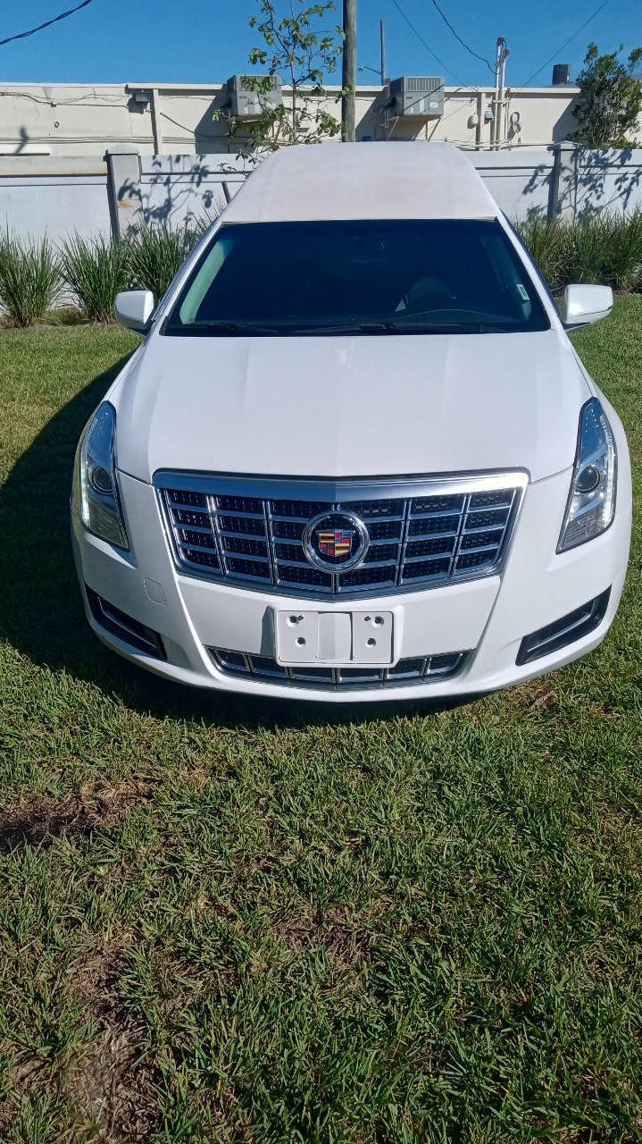 Used 2015 Cadillac XTS Hearse image 3