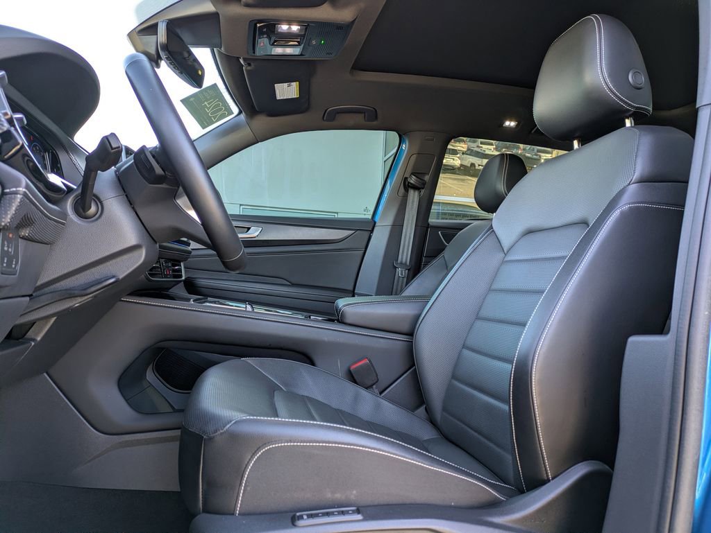 Certified 2024 Volkswagen Atlas Cross Sport SEL R-Line image 2