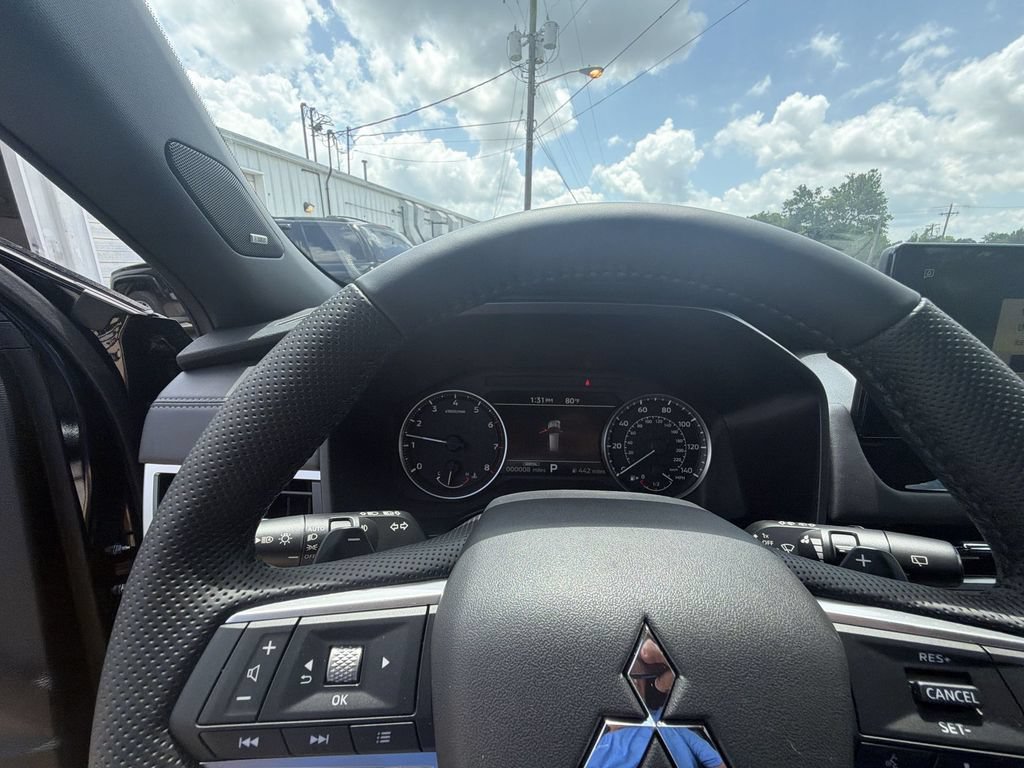 New 2026 Mitsubishi Outlander LE FWD image 15