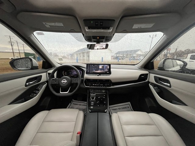 Used 2024 Nissan Rogue SL w/ SL Premium Package image 11