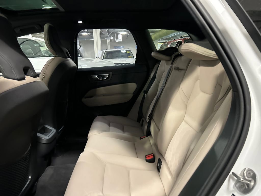 Used 2026 Volvo XC60 B5 Plus w/ Protection Package Premier AWD/4WD image 22