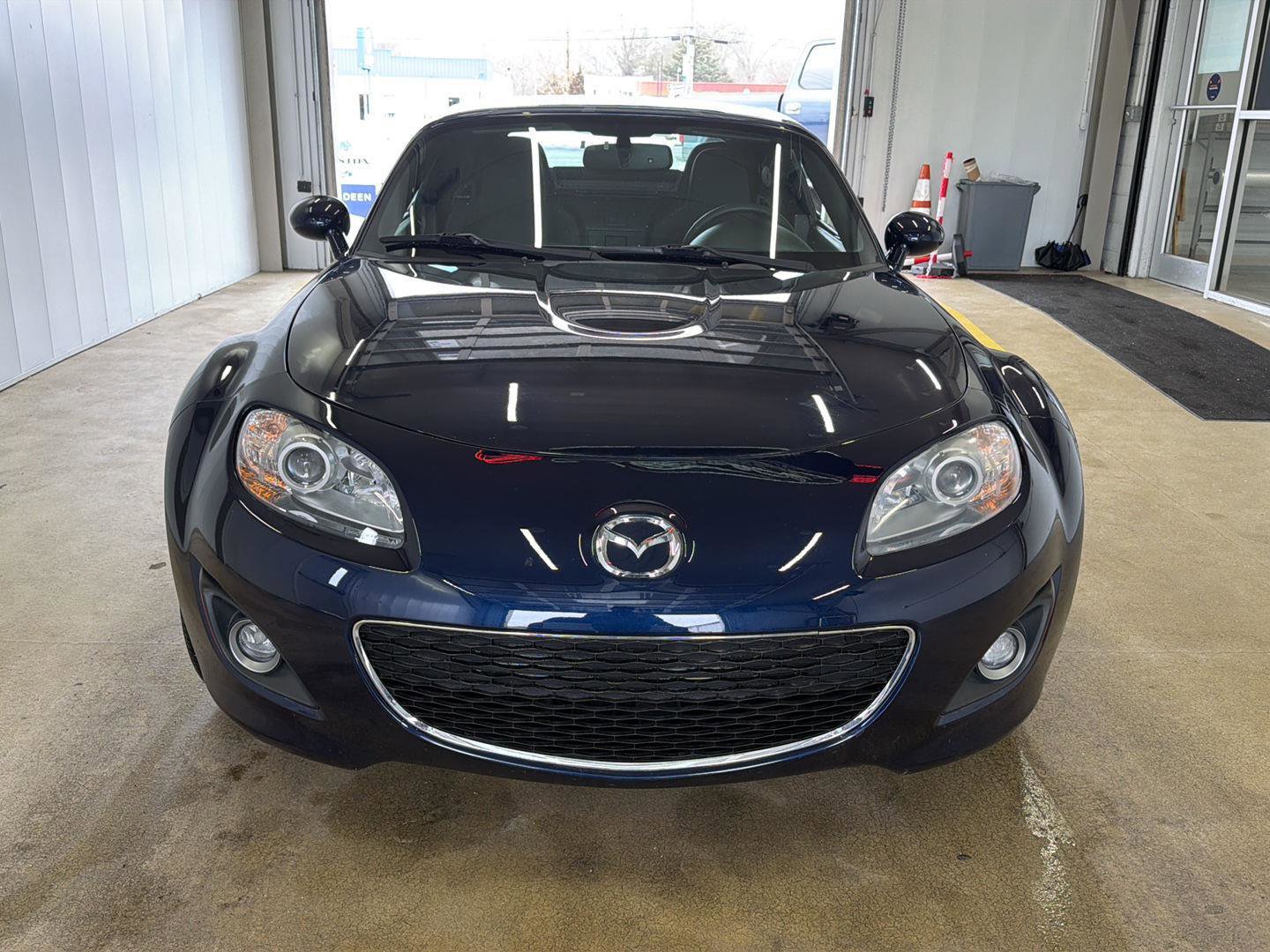 Used 2012 MAZDA MX-5 Miata Touring w/ Suspension Pkg image 6