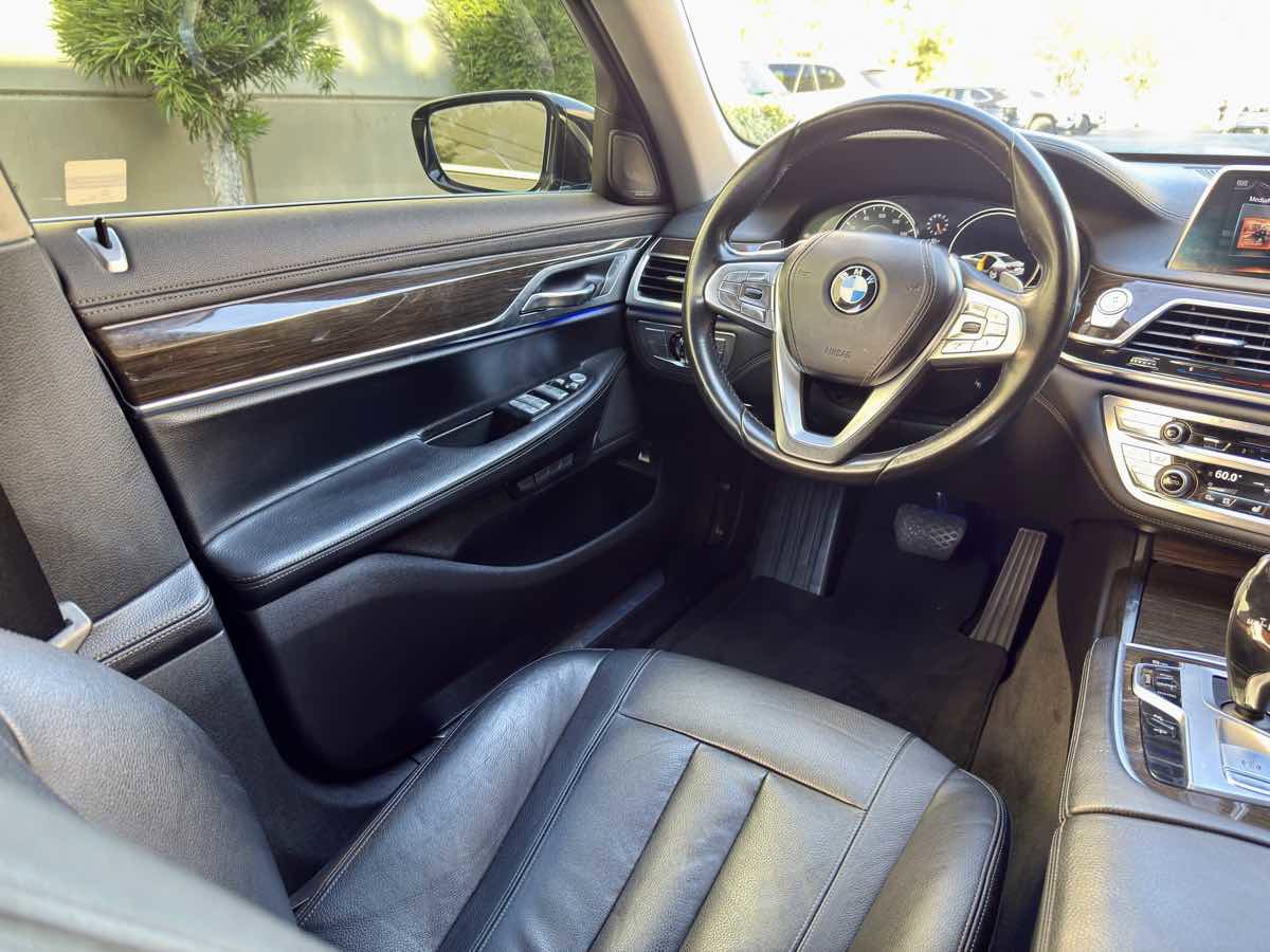 Used 2016 BMW 740i image 20