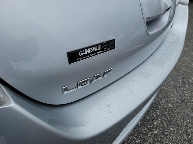 Used 2015 Nissan Leaf SL w/ Premium Package image 8