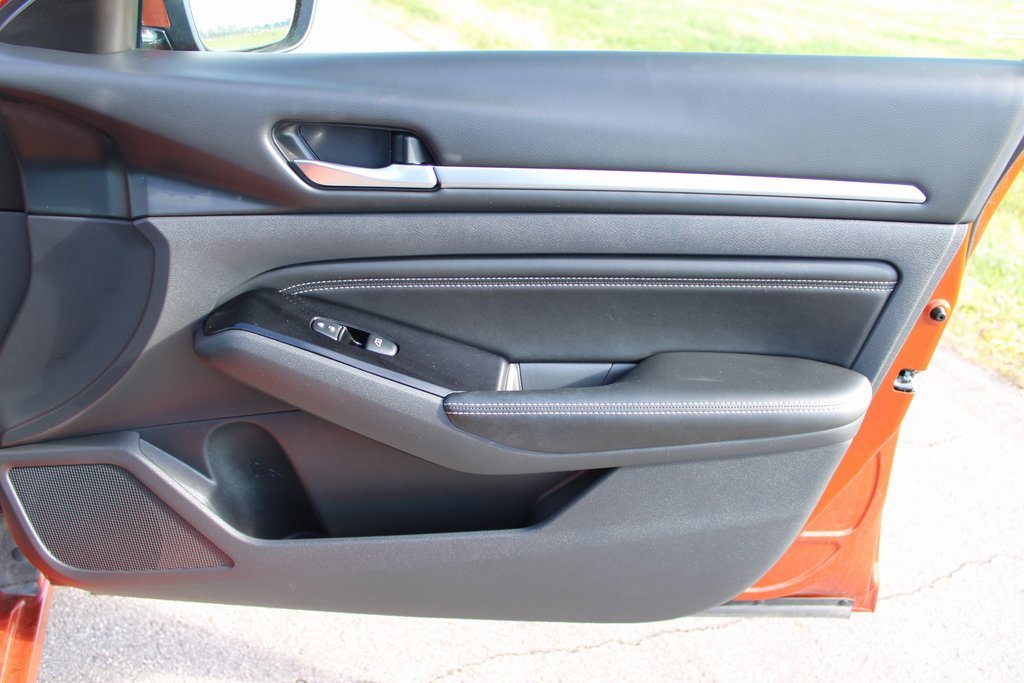 Used 2022 Nissan Altima 2.5 Platinum image 18