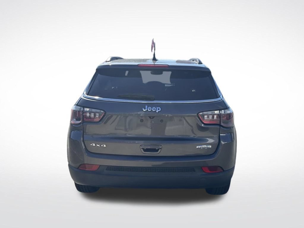 Used 2024 Jeep Compass Latitude AWD/4WD image 6