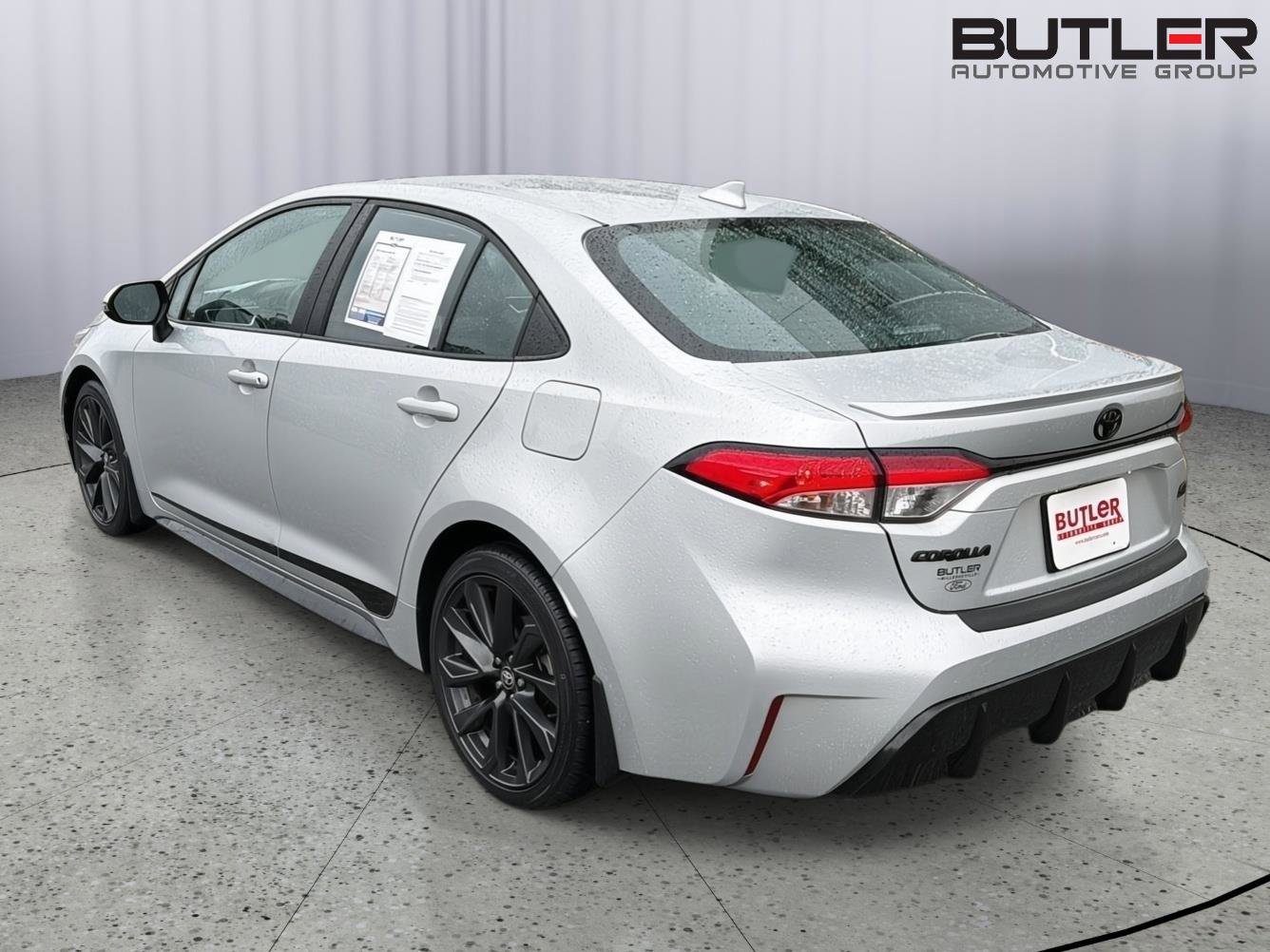Used 2024 Toyota Corolla SE FWD image 4