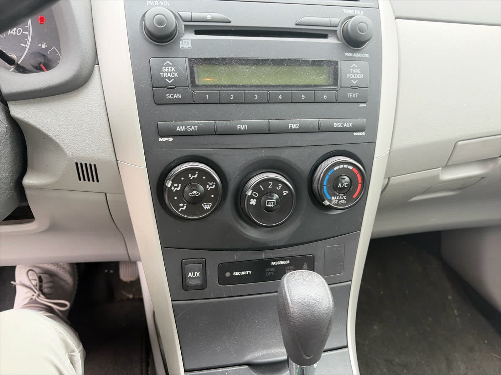 Used 2009 Toyota Corolla LE w/ All Weather Guard Pkg FWD image 10