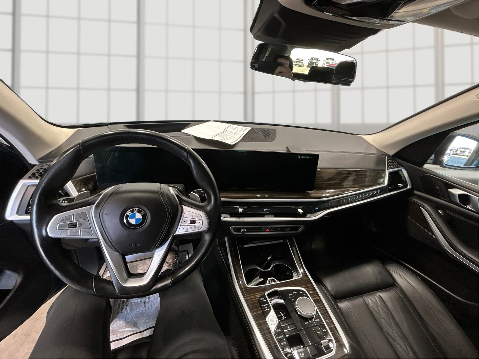 Used 2023 BMW X7 xDrive40i w/ Dynamic Handling Package image 26