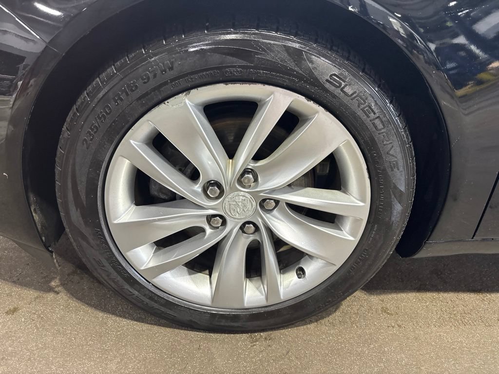 Used 2015 Buick Regal Premium w/ Experience Buick Package FWD image 9