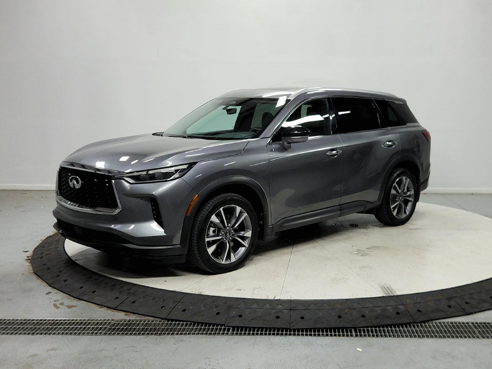 Used 2023 INFINITI QX60 Luxe w/ Cargo Package AWD/4WD image 4