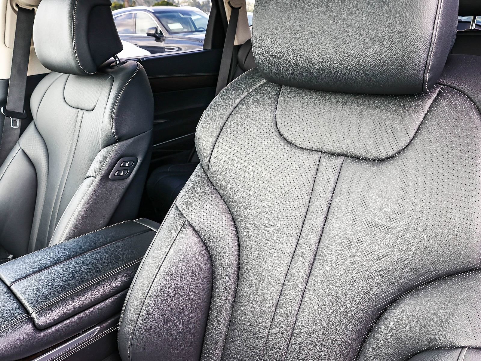 Used 2024 Genesis GV80 3.5T image 28