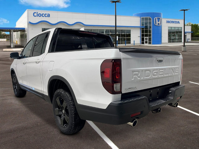 New 2026 Honda Ridgeline Black Edition image 3