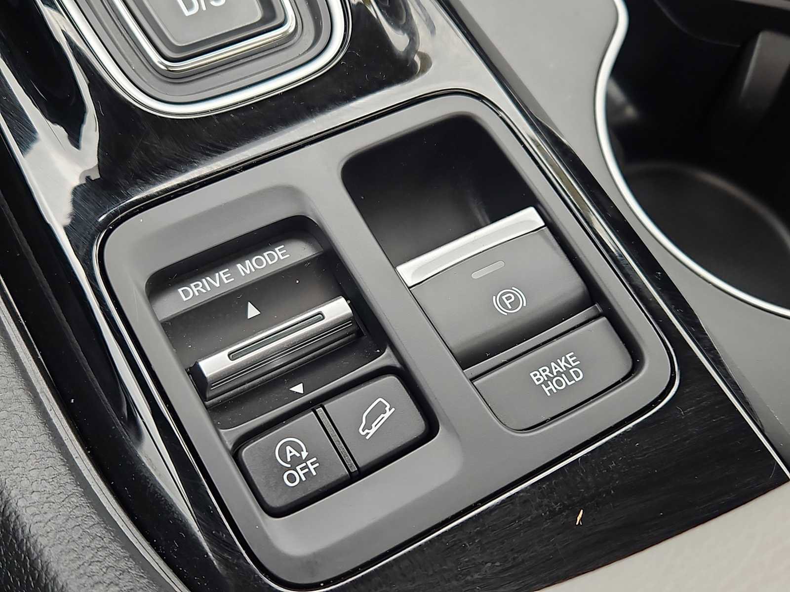 Certified 2025 Honda Pilot Touring image 18