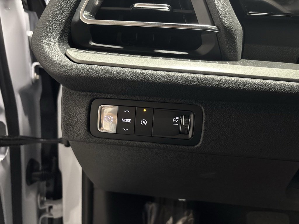 New 2026 Chevrolet Traverse LT w/ Enhanced Driving Package image 13