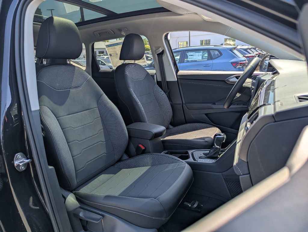 New 2026 Volkswagen Taos SE FWD image 34