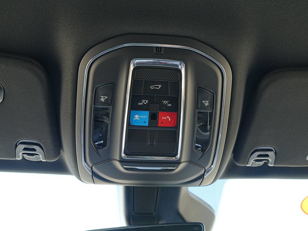 Used 2024 Jeep Wagoneer L Series III w/ Flexible Seating Group AWD/4WD image 36