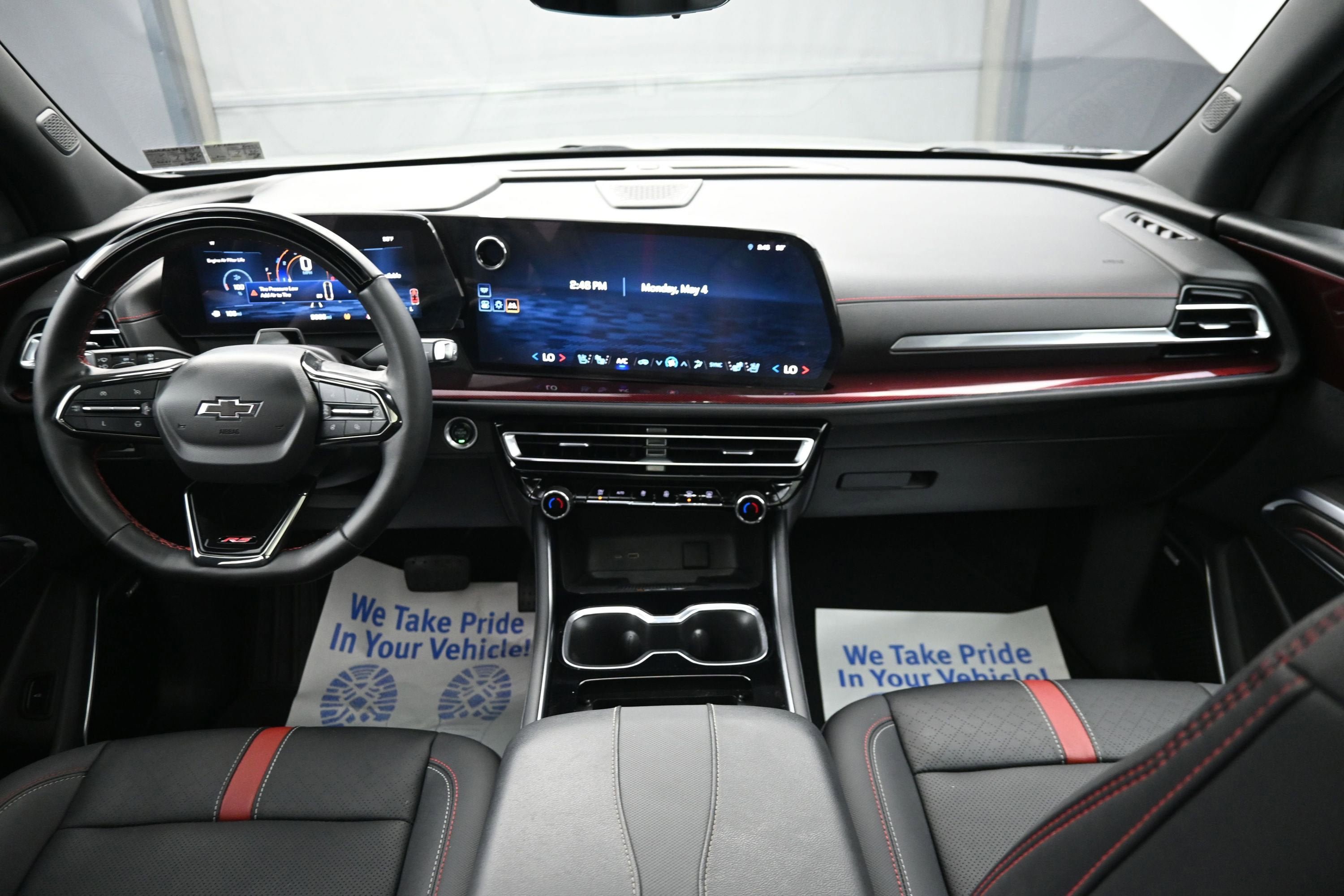 Used 2024 Chevrolet Traverse RS FWD image 20