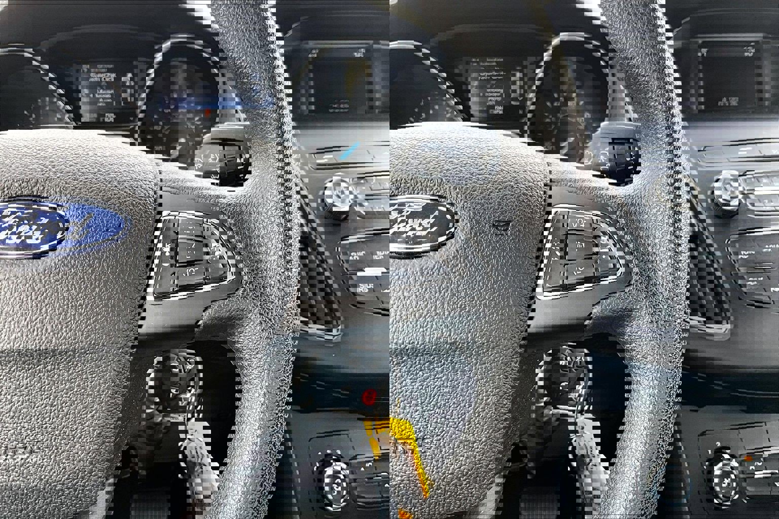 Used 2018 Ford Focus SE FWD image 14