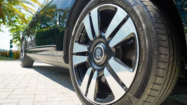 Used 2019 Rolls-Royce Cullinan image 33
