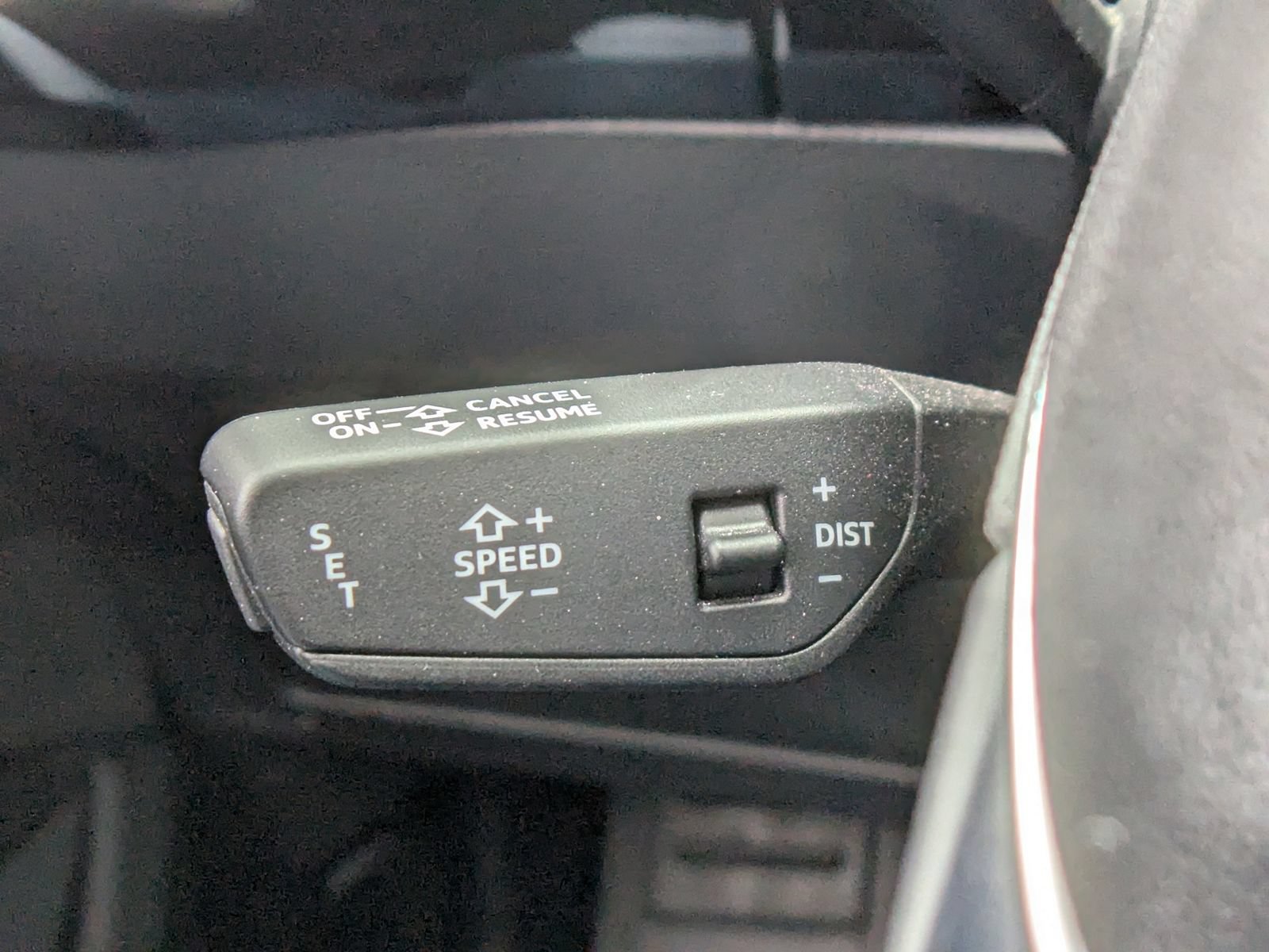 Used 2019 Audi e-tron Prestige w/ Prestige Package AWD/4WD image 33