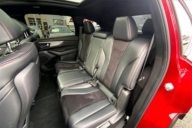 Used 2022 Acura MDX A-Spec image 17
