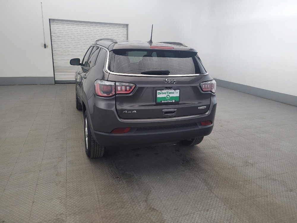 Used 2019 Jeep Compass Latitude w/ Cold Weather Group AWD/4WD image 6
