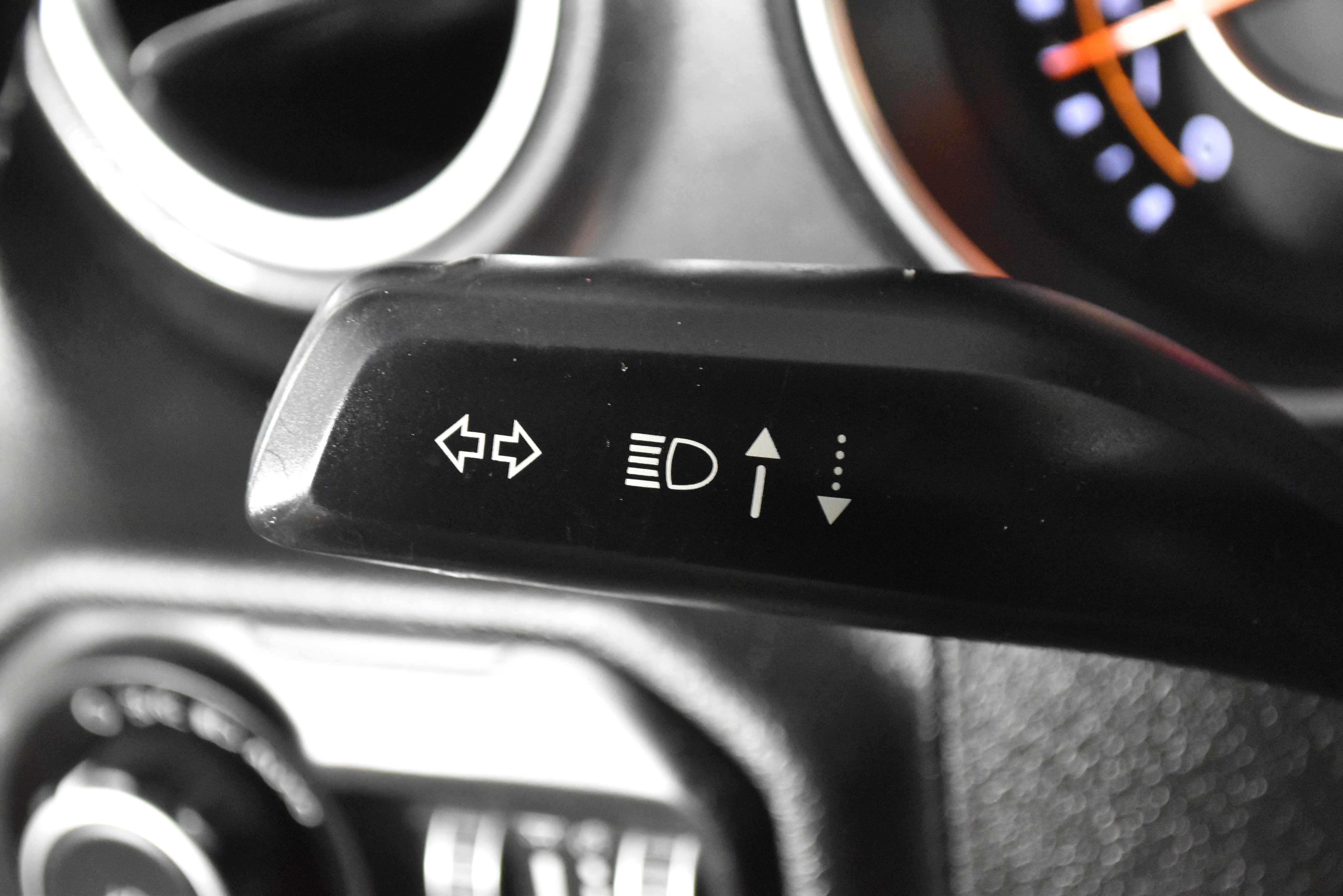 Used 2020 Jeep Wrangler Unlimited Sahara image 25