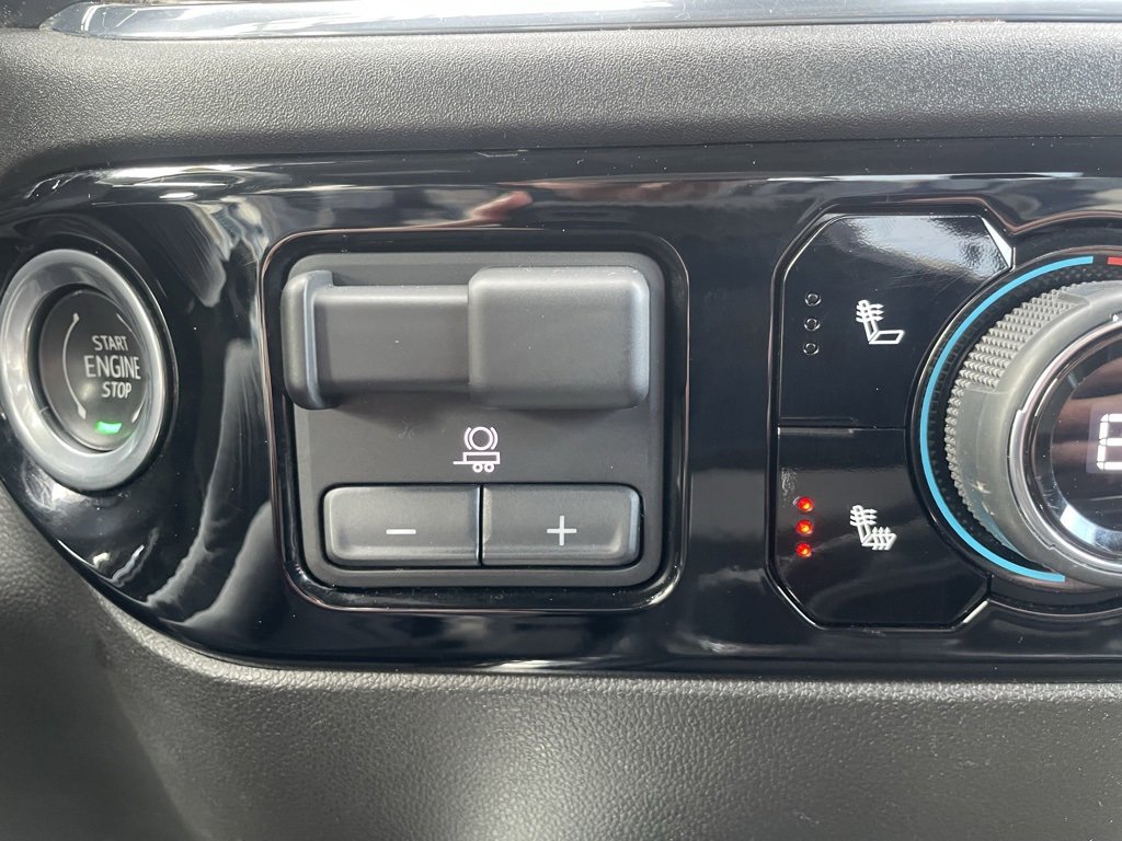 Used 2024 Chevrolet Silverado 2500 LT w/ Convenience Package image 23