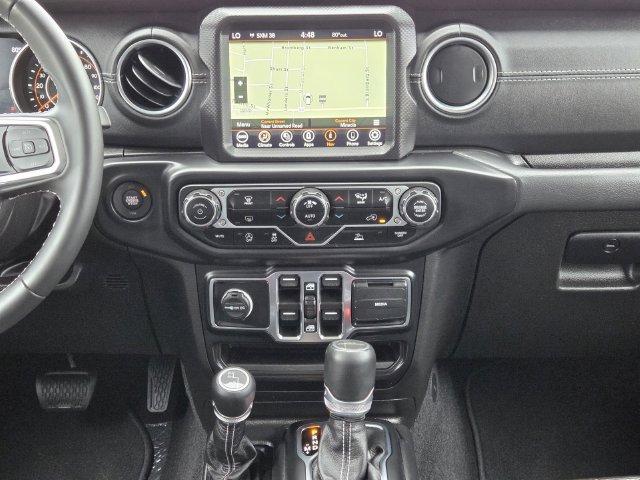Used 2022 Jeep Gladiator Overland w/ Popular Equipment Package AWD/4WD image 13