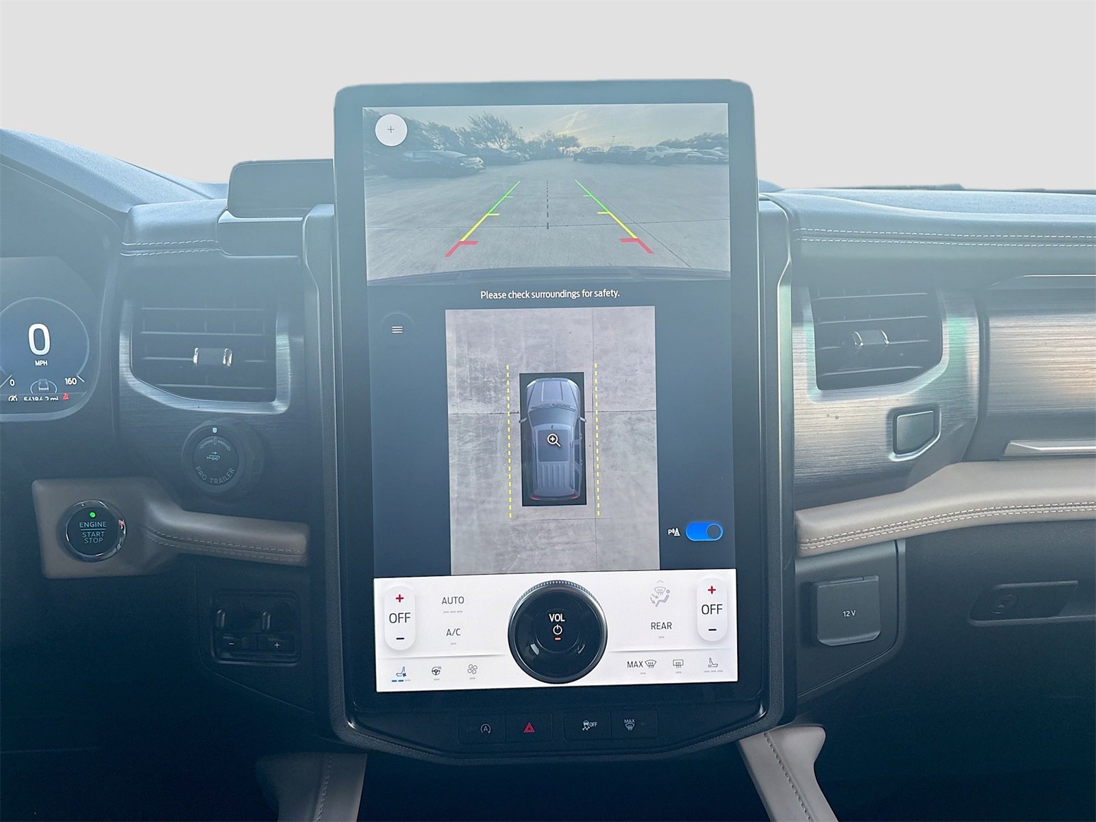 Used 2022 Ford Expedition Platinum image 14