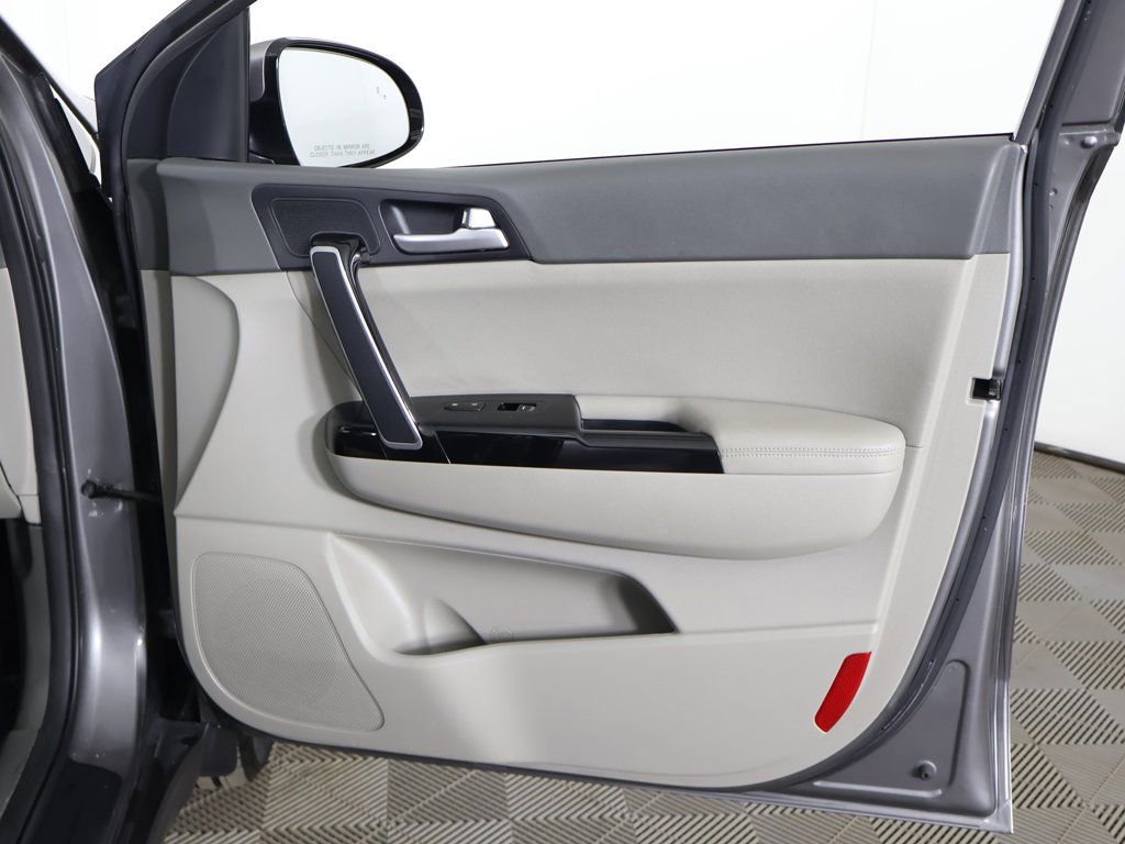 Used 2018 Kia Sportage EX image 21