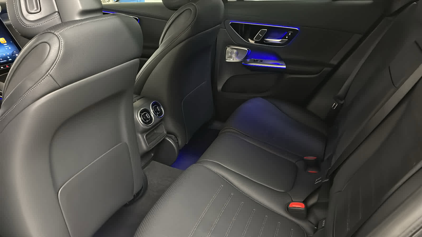 New 2026 Mercedes-Benz GLC 350e 4MATIC image 31