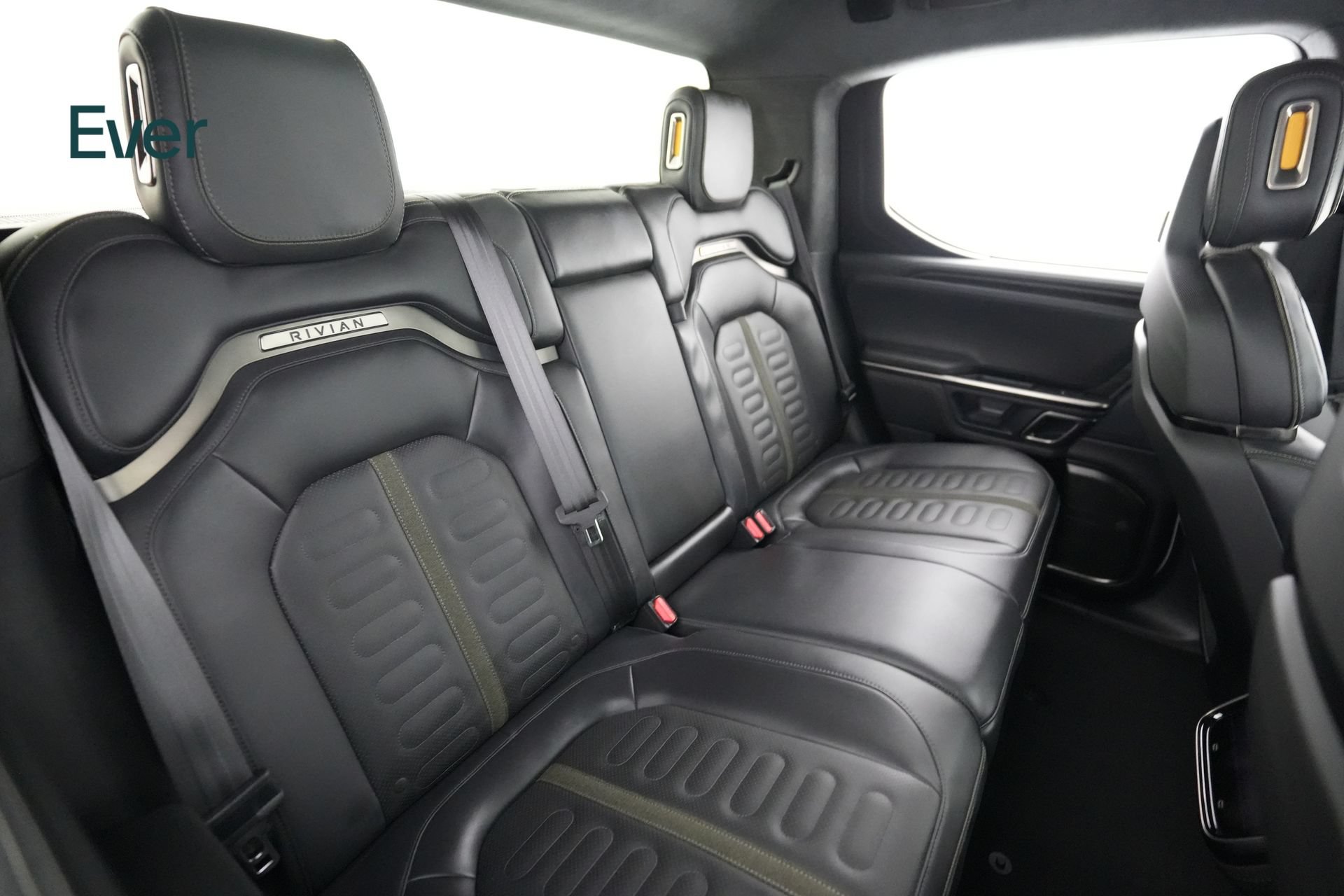 Used 2023 Rivian R1T Adventure Dual AWD/4WD image 5