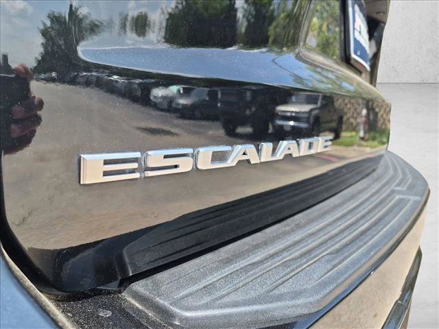 Used 2024 Cadillac Escalade Premium Luxury w/ Performance Package AWD/4WD image 11