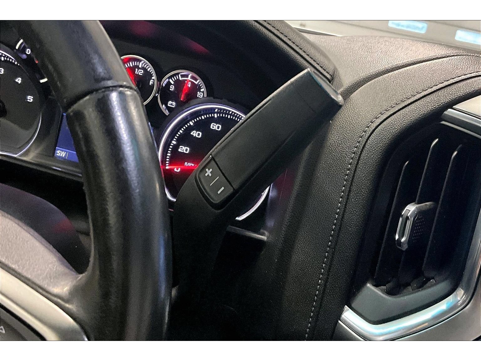 Used 2021 Chevrolet Silverado 2500 LTZ w/ LTZ Plus Package AWD/4WD image 21