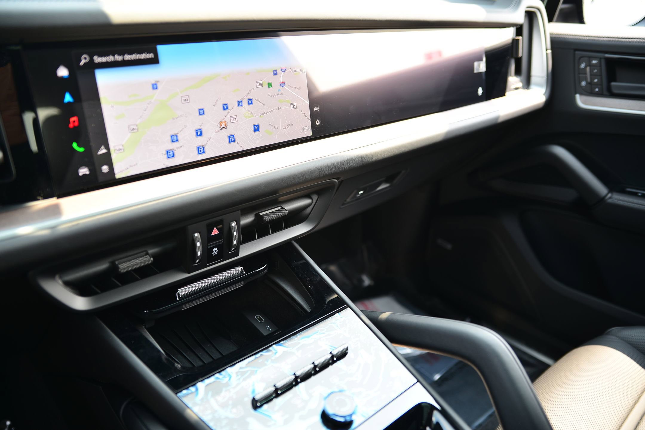 Certified 2026 Porsche Cayenne Coupe AWD image 31