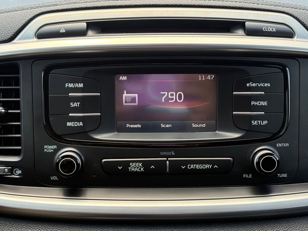 Used 2016 Kia Sorento EX AWD/4WD image 23