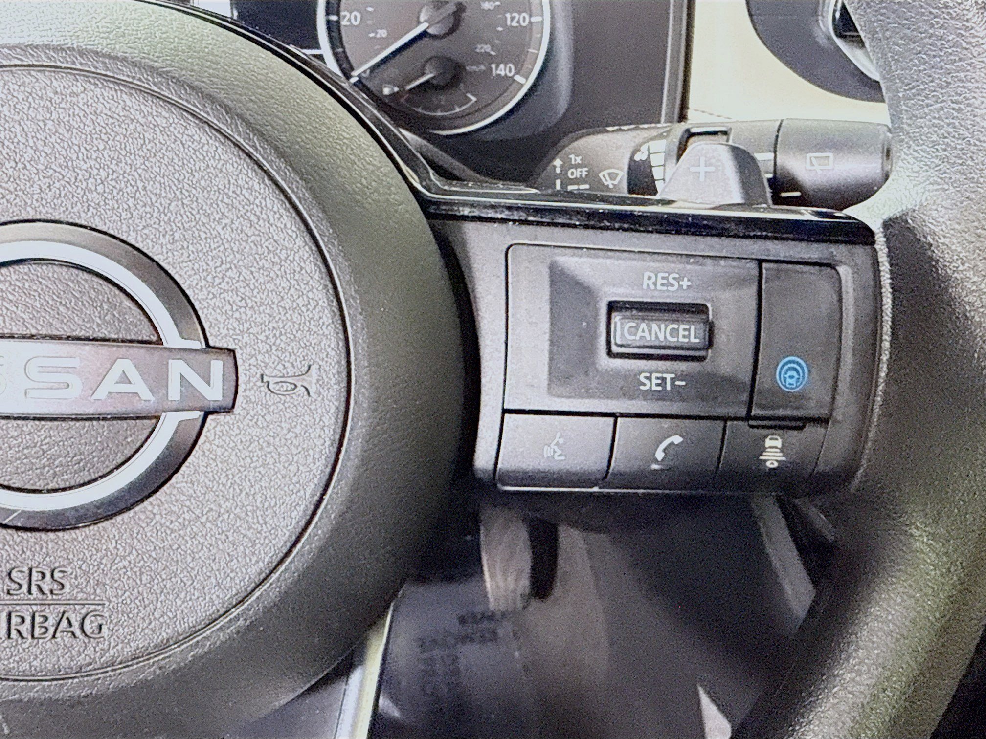 Used 2023 Nissan Rogue SV image 15