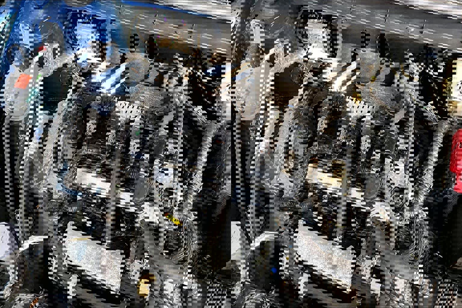 Used 2023 Nissan Kicks SR image 33