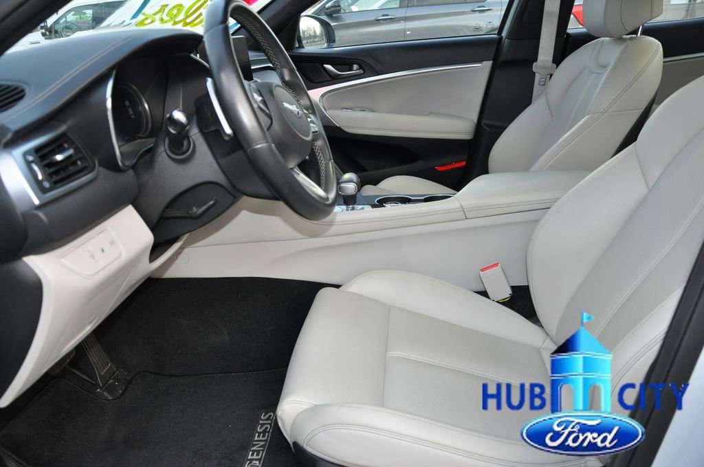 Used 2023 Genesis G70 2.0T image 10