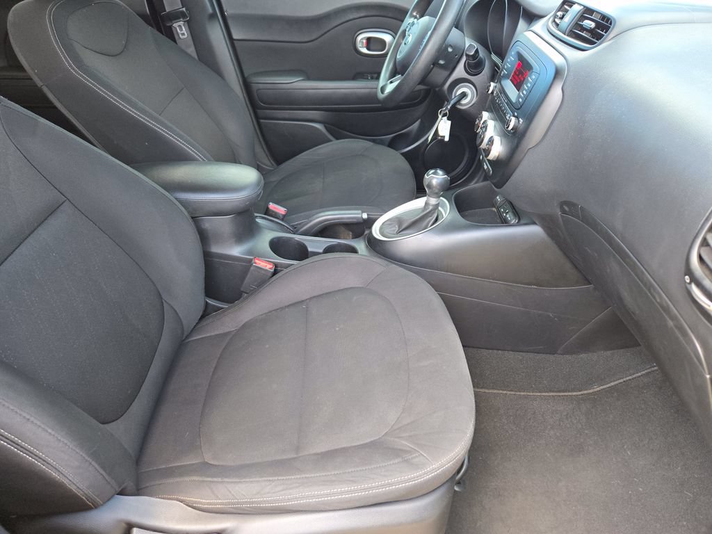 Used 2014 Kia Soul FWD image 9