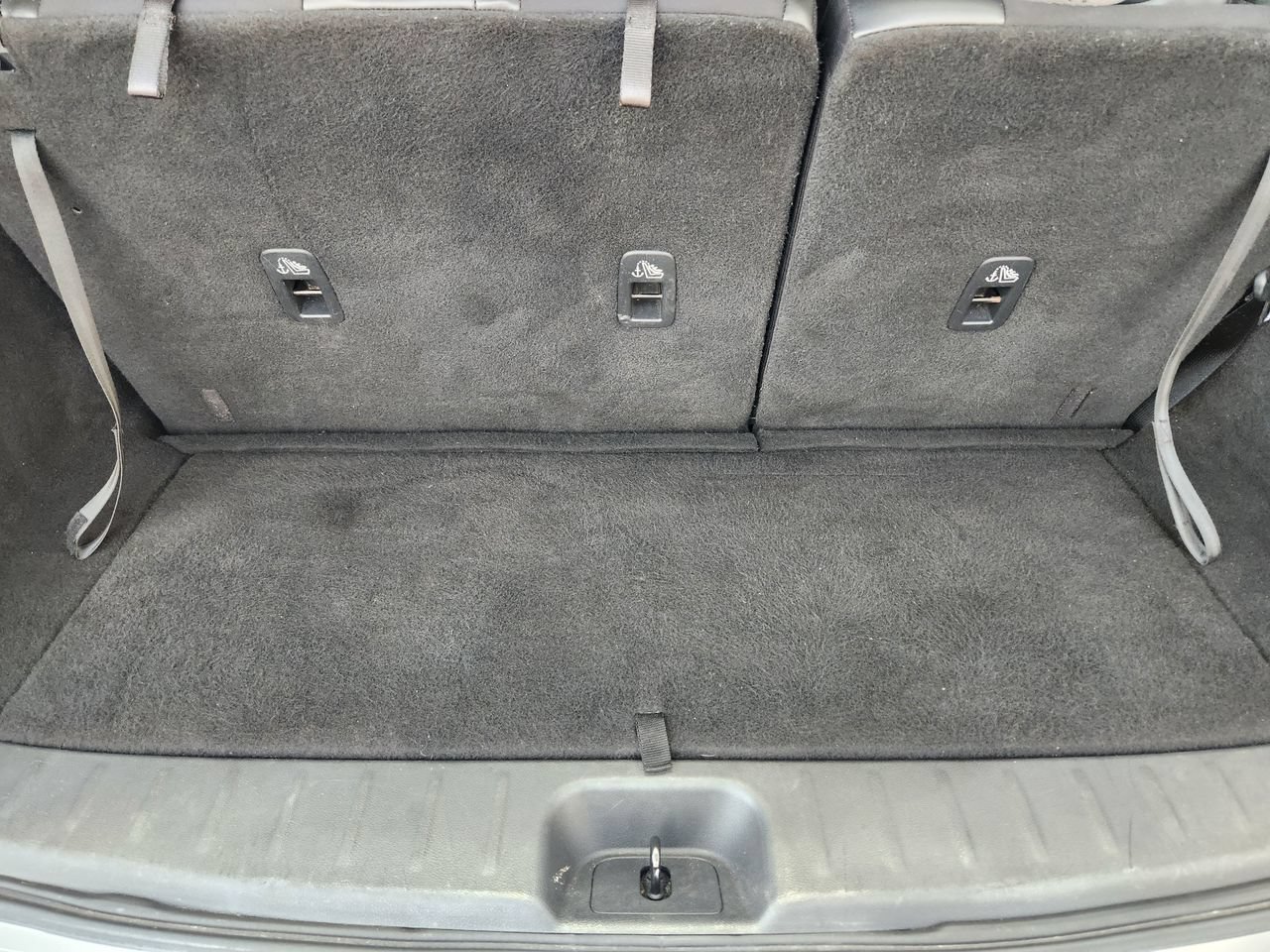 Used 2023 Nissan Pathfinder SL AWD/4WD image 31