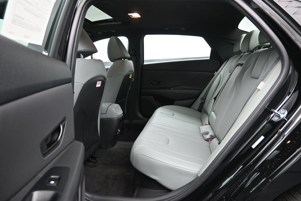 Certified 2026 Hyundai Elantra Limited w/ Cargo Package FWD image 26