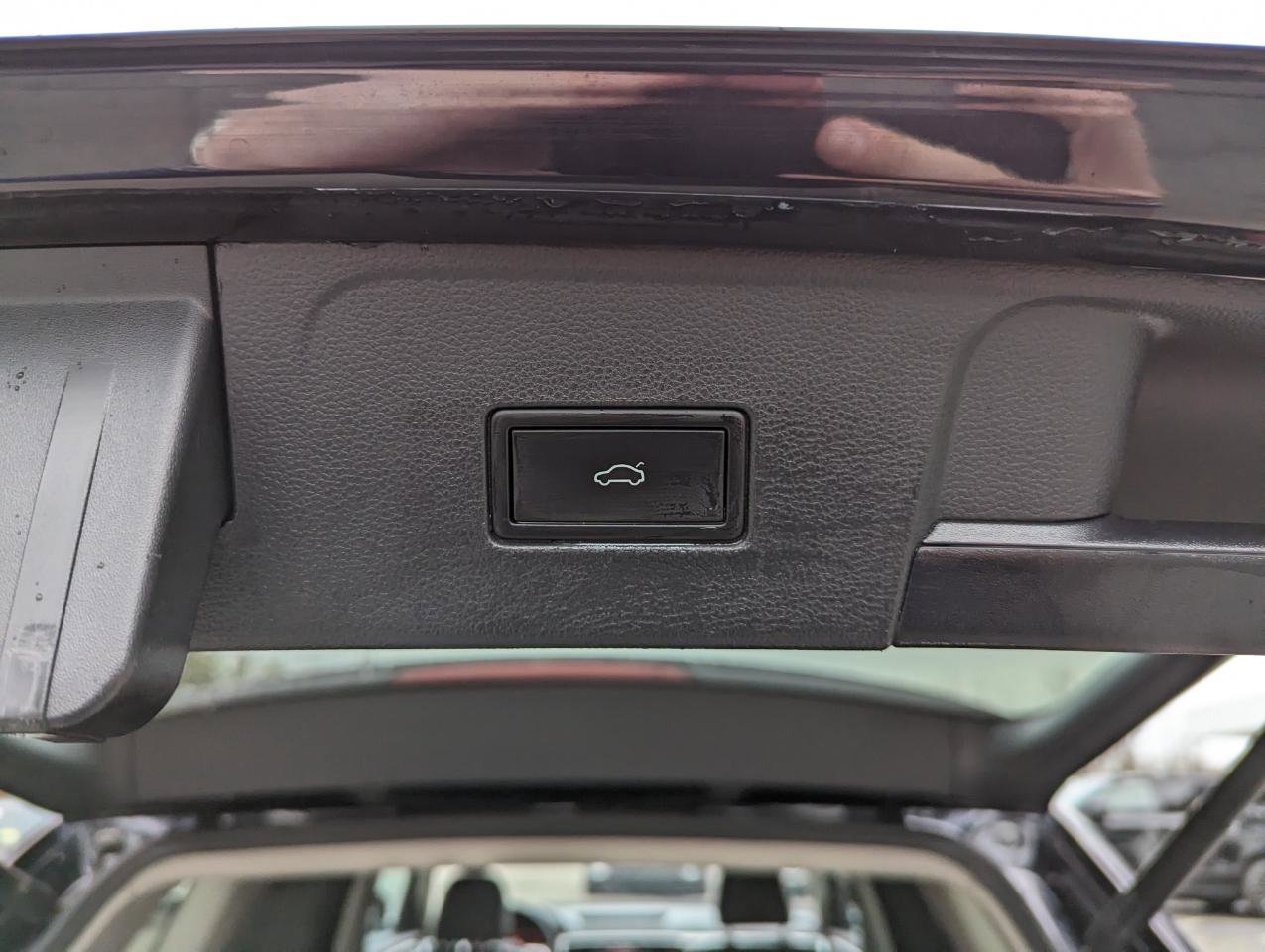 Used 2023 Volkswagen Atlas SE w/ Panoramic Sunroof Package image 47