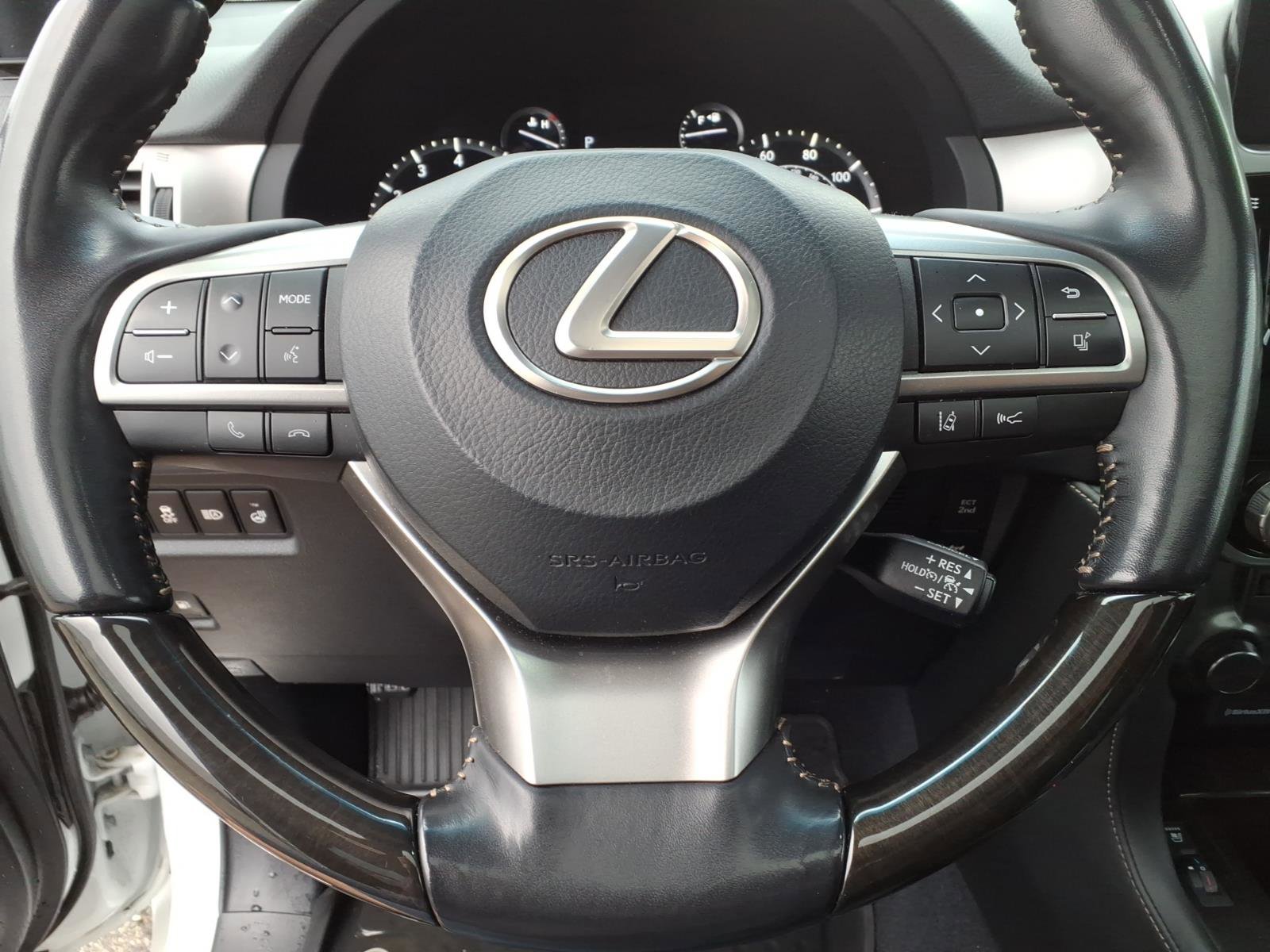 Used 2023 Lexus GX 460 Premium w/ Premium Package image 18