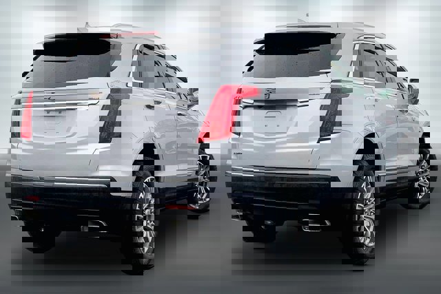 Used 2018 Cadillac XT5 Luxury w/ Driver Awareness Package image 13