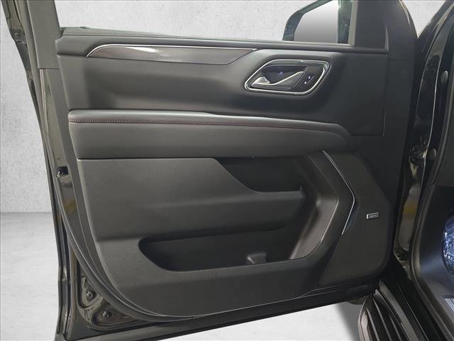 Used 2022 Chevrolet Suburban RST w/ Luxury Package image 29