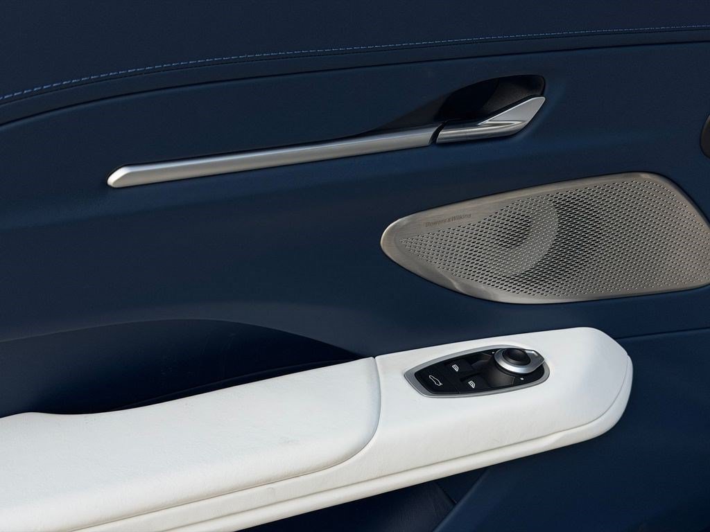 New 2026 Aston Martin V8 Vantage S RWD image 21