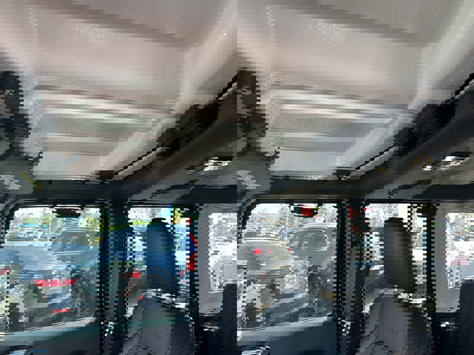 Used 2023 Jeep Wrangler Sahara image 30